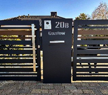 Słupy multimedialne